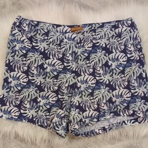 Tropical Leaf Print Women's Shorts